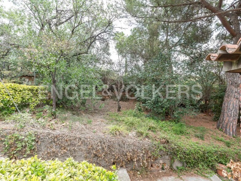 Terrain dans Barcelone, Barcelona à vendre - Photo du bâtiment - Image 3 de 4