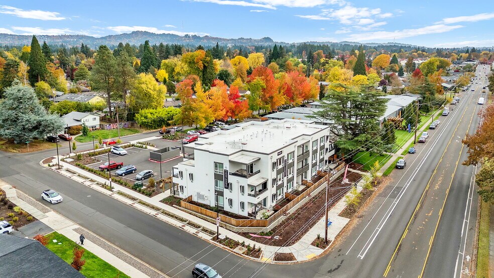 13655 SW Jenkins Rd, Beaverton, OR à vendre - Photo du bâtiment - Image 2 de 10