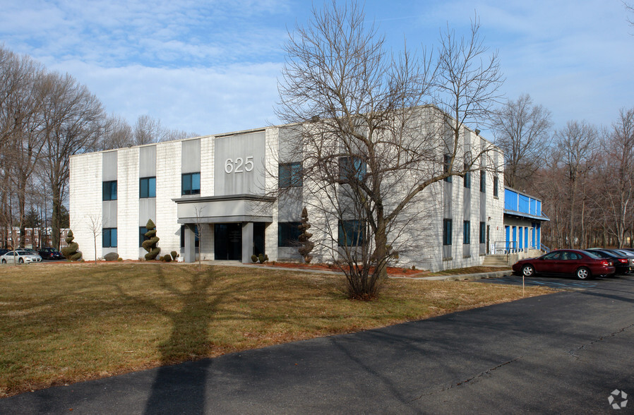 625 N Governor Printz Blvd, Essington, PA for lease - Building Photo - Image 2 of 7