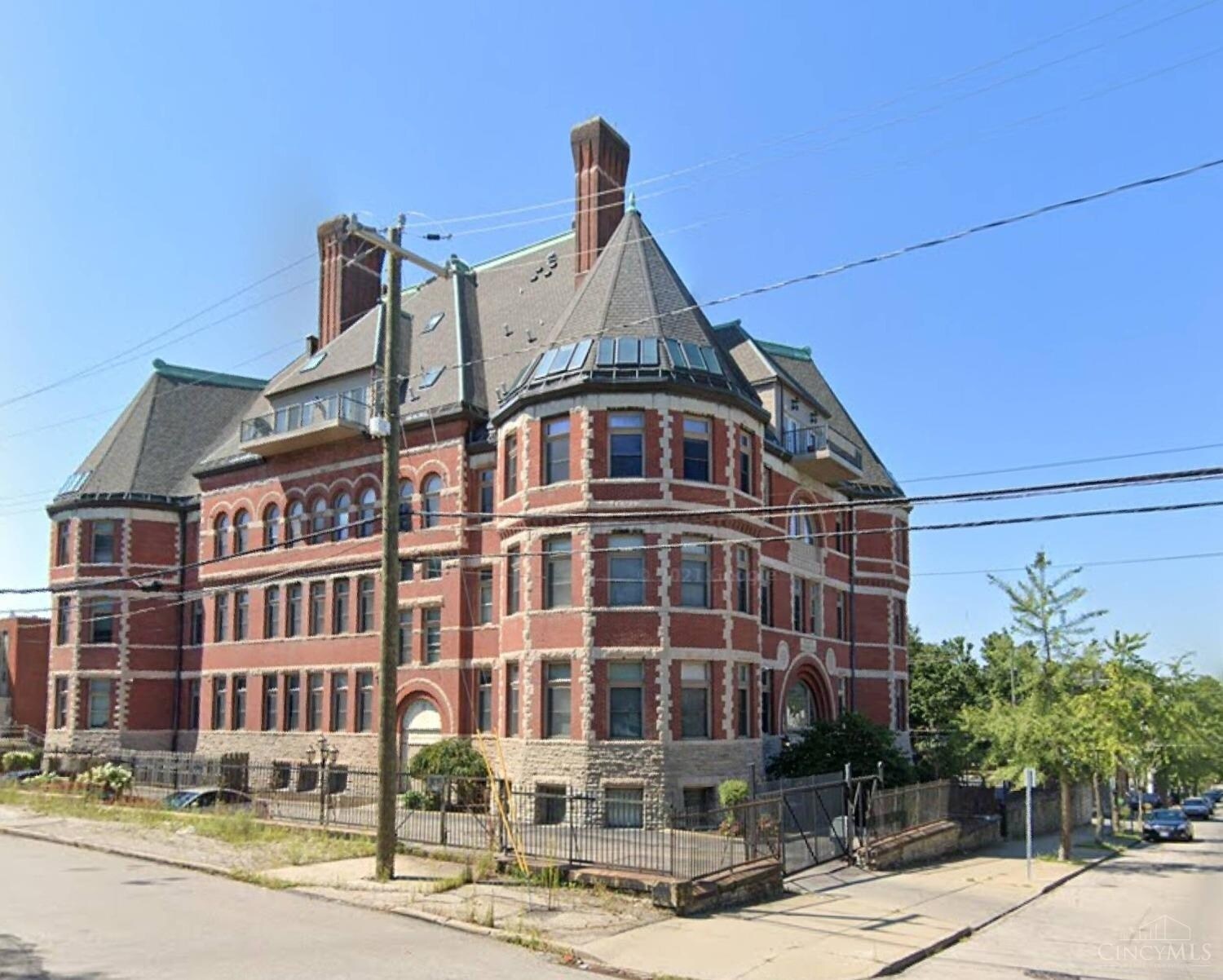 255 Warner St, Cincinnati, OH à vendre Photo du bâtiment- Image 1 de 14