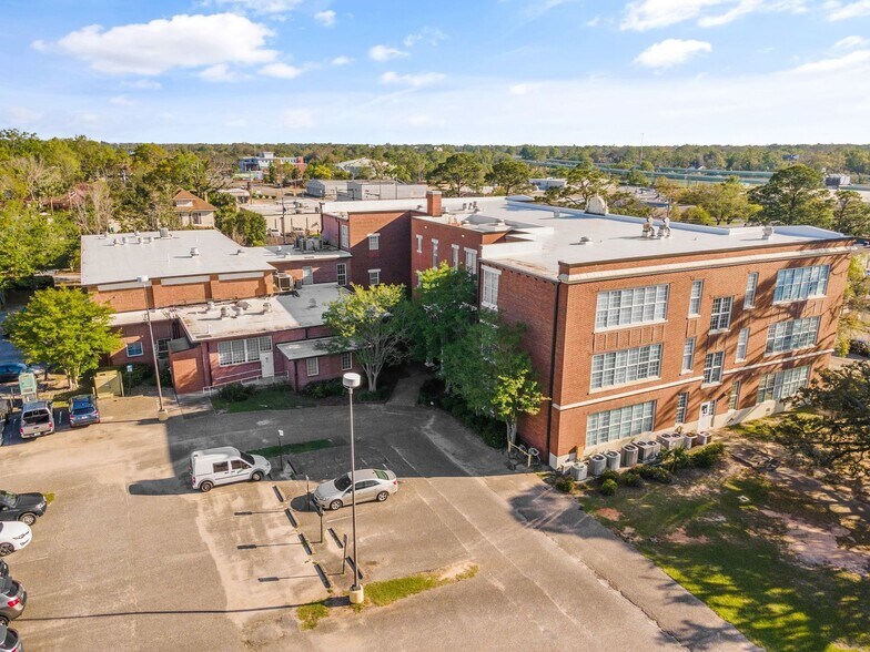 1301 N Palafox St, Pensacola, FL à louer - Photo du bâtiment - Image 3 de 10