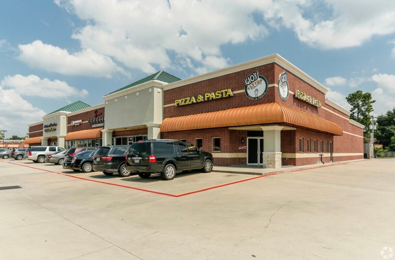 630-650 FM 517 Rd W, Dickinson, TX for lease Building Photo- Image 1 of 8