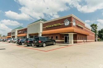 630-650 FM 517 Rd W, Dickinson, TX for lease Building Photo- Image 1 of 8