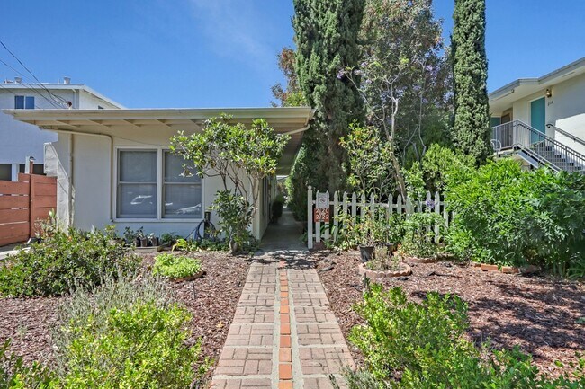 Plus de détails pour 2120 Williams St, Palo Alto, CA - Multi-résidentiel à vendre