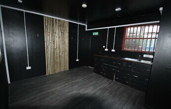 6 High St, Ballynahinch à louer Photo intérieure- Image 1 de 2