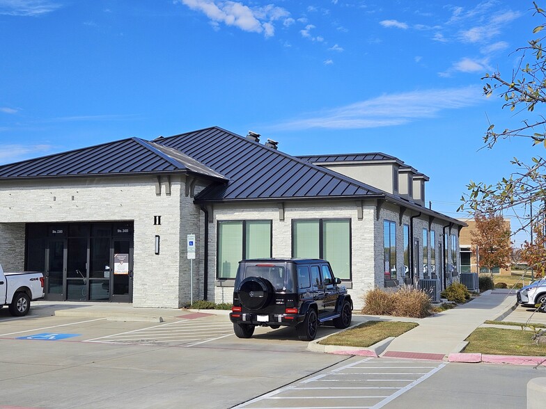 9925 Gillespie Dr, Plano, TX for lease - Building Photo - Image 2 of 6