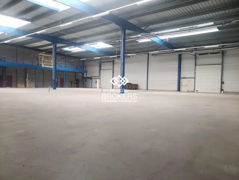 Industrial in Magny-en-Vexin for sale - Building Photo - Image 2 of 4