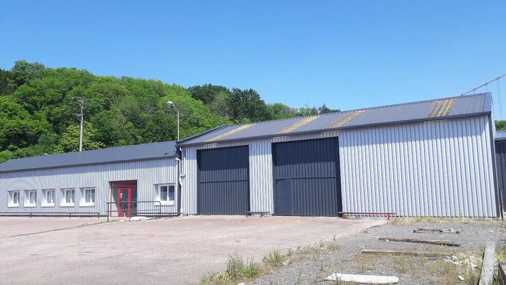 Flex in Tancarville for lease - Building Photo - Image 2 of 5