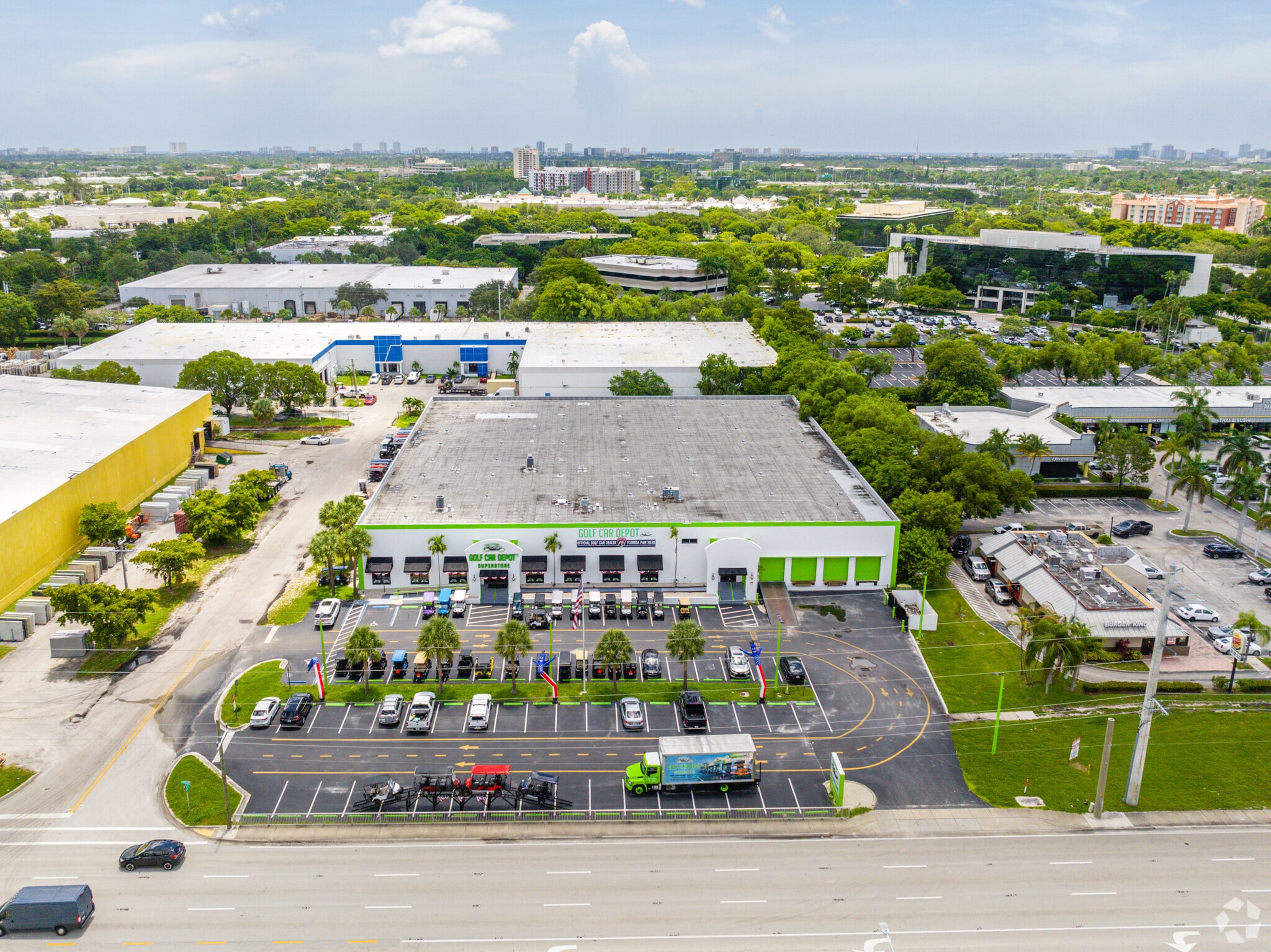 6500 N Powerline Rd, Fort Lauderdale, FL à louer Photo du bâtiment- Image 1 de 13