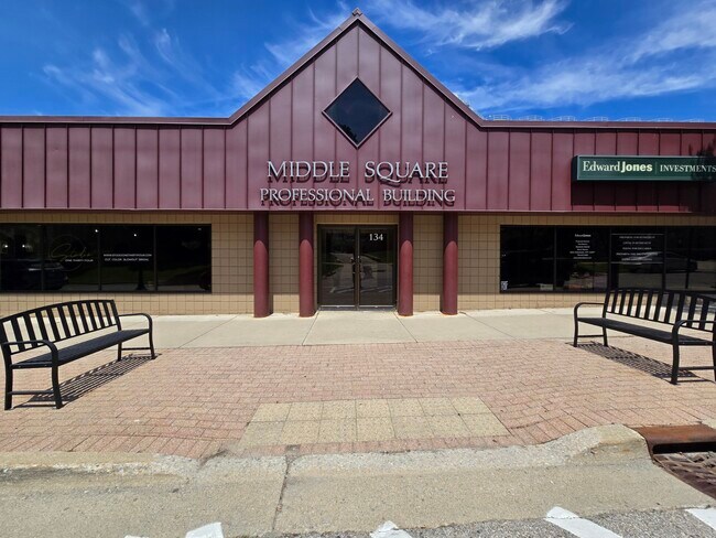 More details for 134-136 W Middle St, Chelsea, MI - Office for Lease