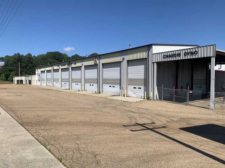 4935 Whitehurst Dr, Longview, TX for sale - Building Photo - Image 3 of 16