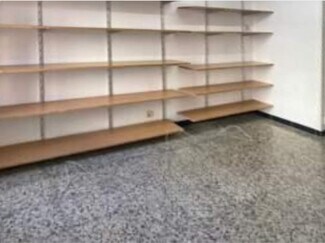 Plus de détails pour Multi-résidentiel à vendre