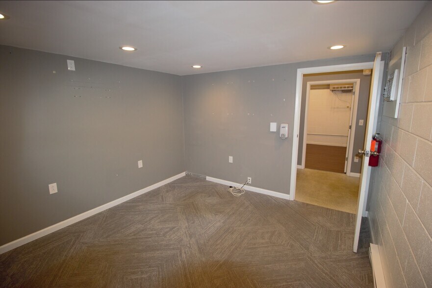 52 Henry St, Hilton, NY à vendre - Photo intérieure - Image 3 de 18