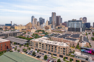 910 S Pearl Expy, Dallas, TX - Aérien  Vue de la carte