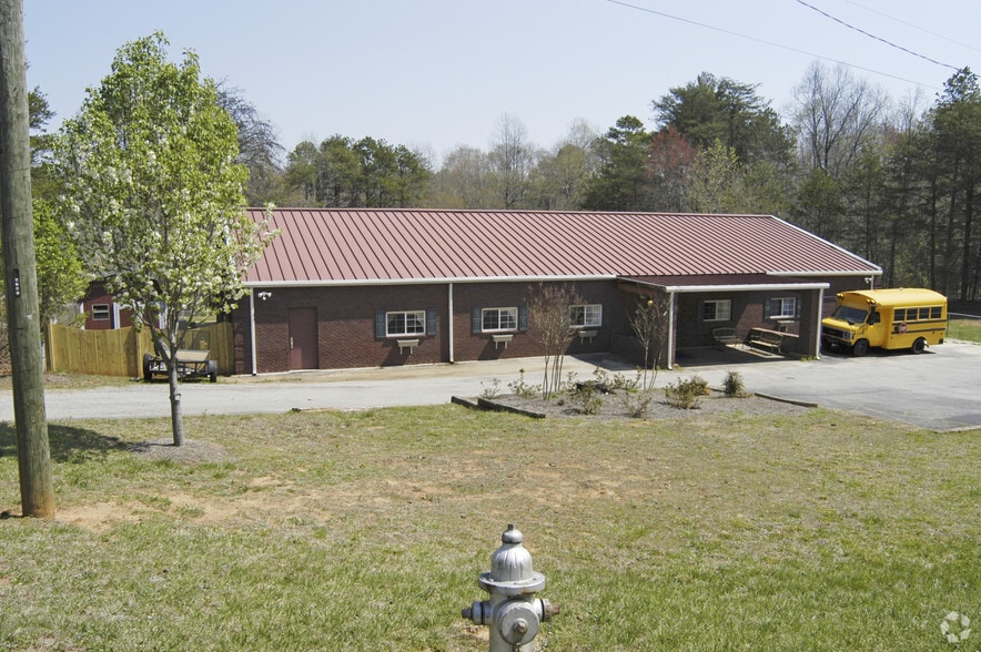 5760 Wade Whelchel Rd, Murrayville, GA à vendre - Photo principale - Image 1 de 4