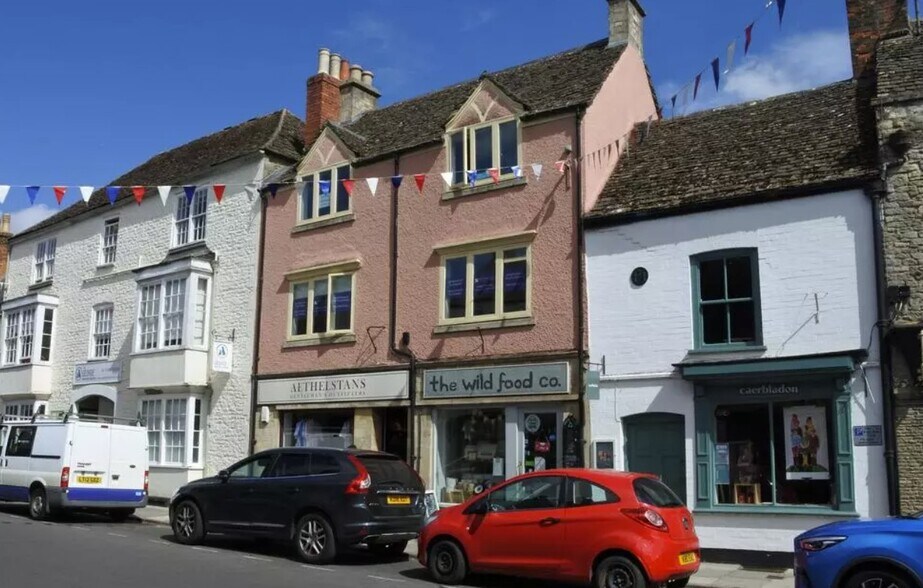 24 High St, Malmesbury à louer - Photo du bâtiment - Image 1 de 5
