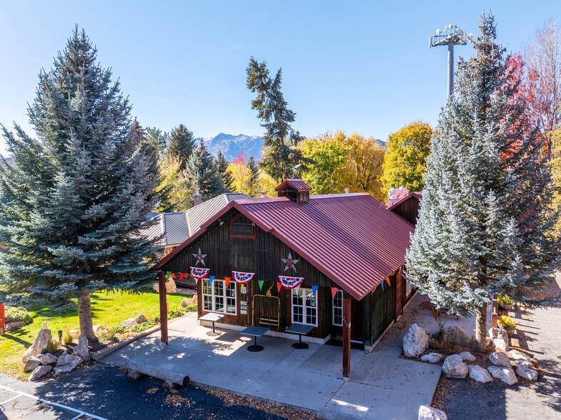 235 S 7400 E, Huntsville, UT à vendre - Photo du bâtiment - Image 3 de 35