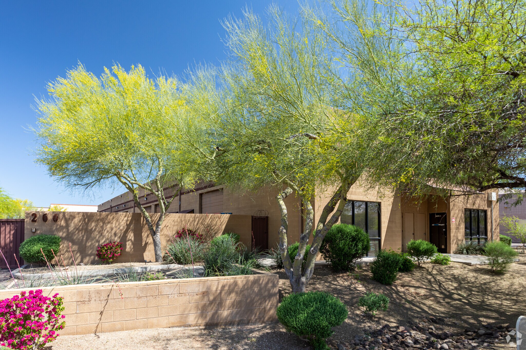 260 E Comstock Dr, Chandler, AZ à vendre Photo principale- Image 1 de 6