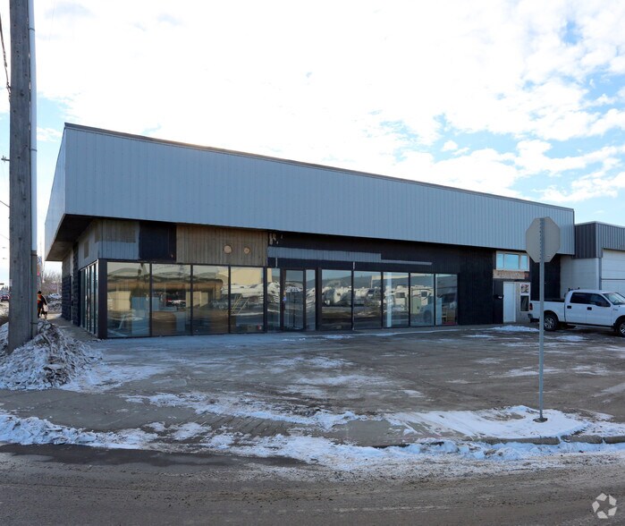 15611 112 Av NW, Edmonton, AB à vendre - Photo principale - Image 1 de 2