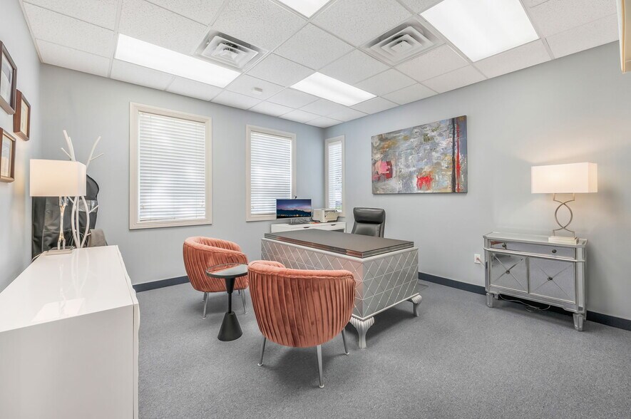 601 S 7th St, Las Vegas, NV à vendre - Photo du bâtiment - Image 3 de 19