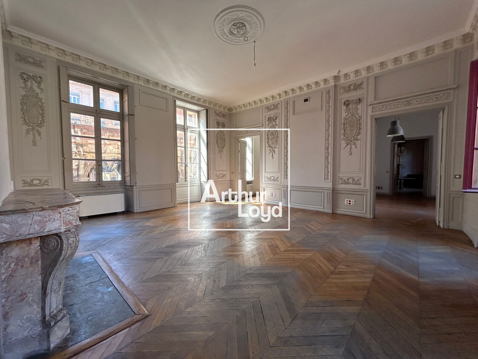 36 Rue Du Languedoc, Toulouse for sale Interior Photo- Image 1 of 13