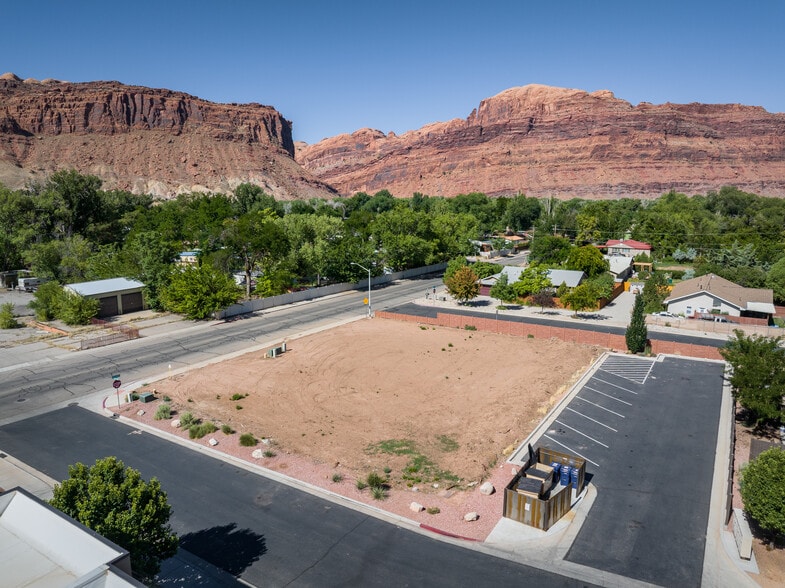 656 W 400 N, Moab, UT for sale - Primary Photo - Image 1 of 21