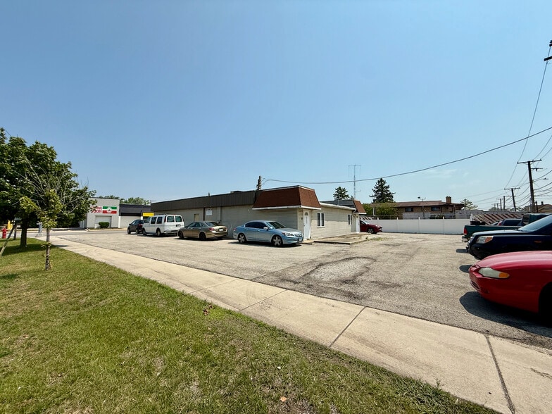 8743 Ogden Ave, Lyons, IL for sale - Building Photo - Image 3 of 11