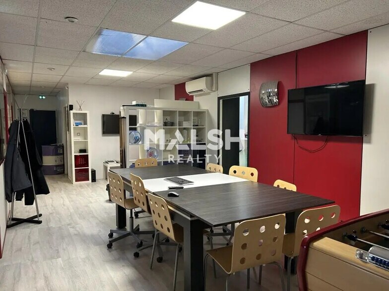 Bureau dans Saint-Genis-Laval à vendre - Photo intérieure - Image 2 de 8