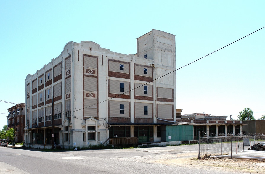 61 W Georgia Ave, Memphis, TN for sale - Primary Photo - Image 1 of 9