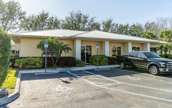5212-5216 Paylor Ln, Sarasota, FL à louer Photo intérieure- Image 2 de 12