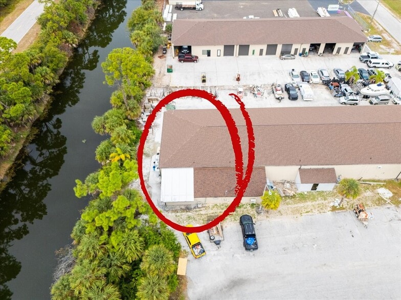 1434 Market Cir, Port Charlotte, FL for sale - Building Photo - Image 2 of 22
