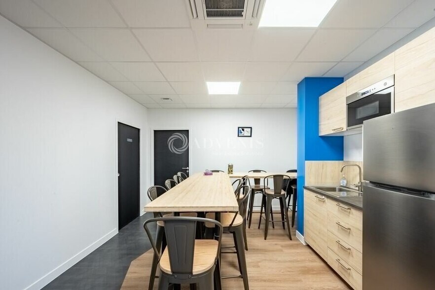 Flex in Plaisir for sale - Interior Photo - Image 2 of 4
