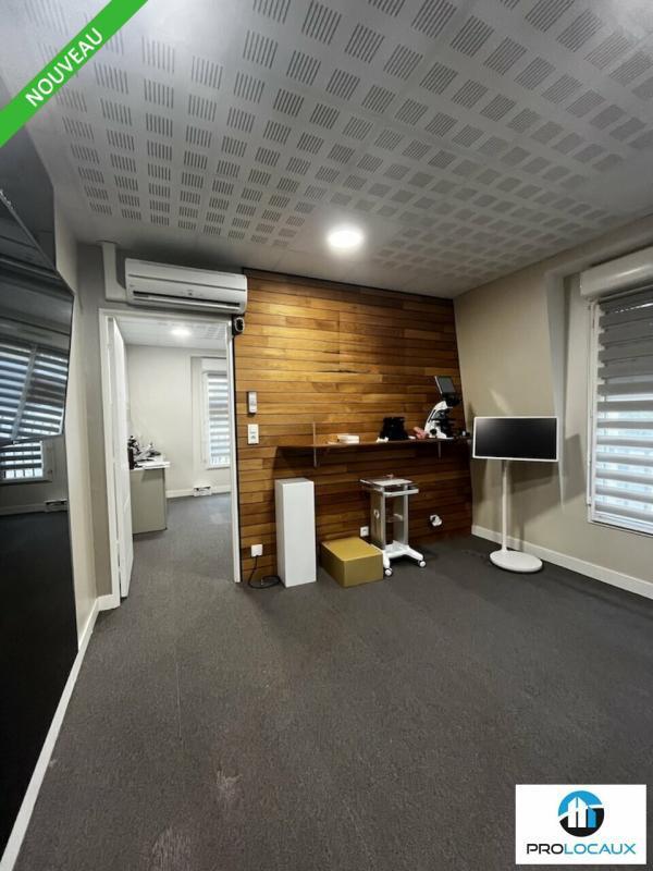 Office in Vineuil-Saint-Firmin for sale Interior Photo- Image 1 of 6