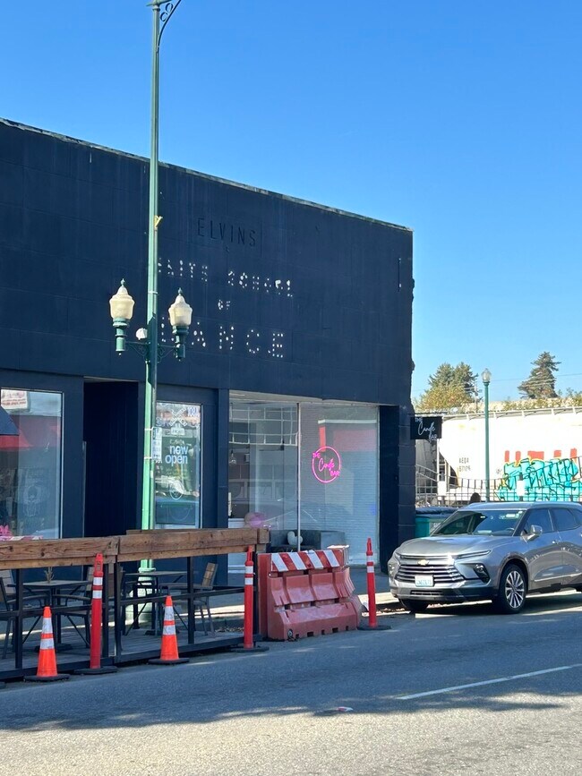 Plus de détails pour 108 N Meridian, Puyallup, WA - Commerce de détail à louer