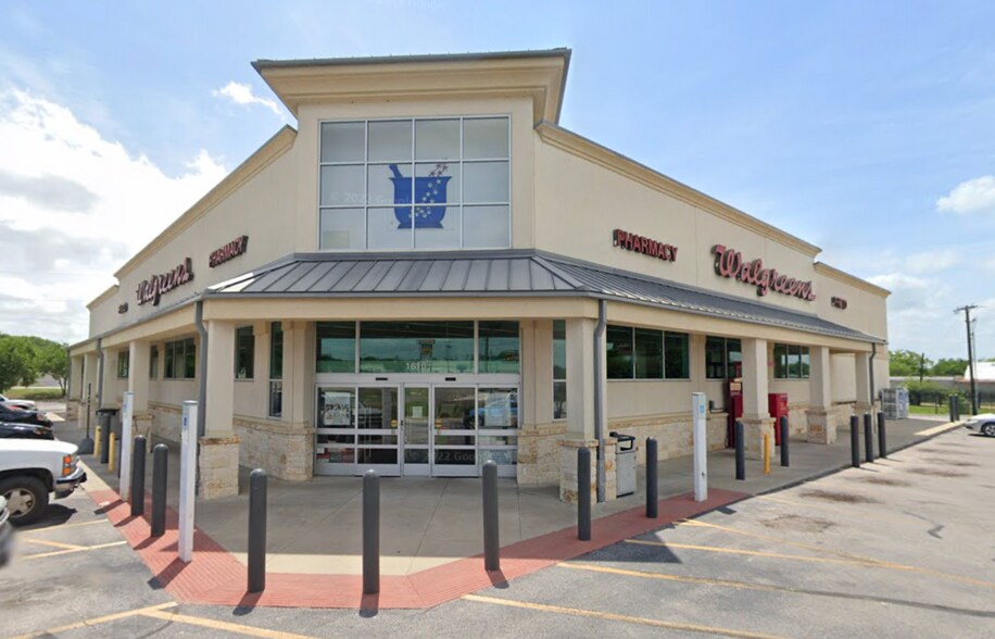 1610 N Main St, Taylor, TX for sale - Primary Photo - Image 1 of 1