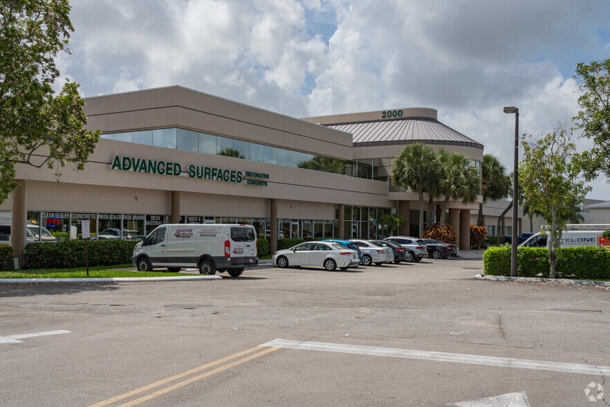 2000 Banks Rd, Margate, FL for lease - Primary Photo - Image 1 of 5
