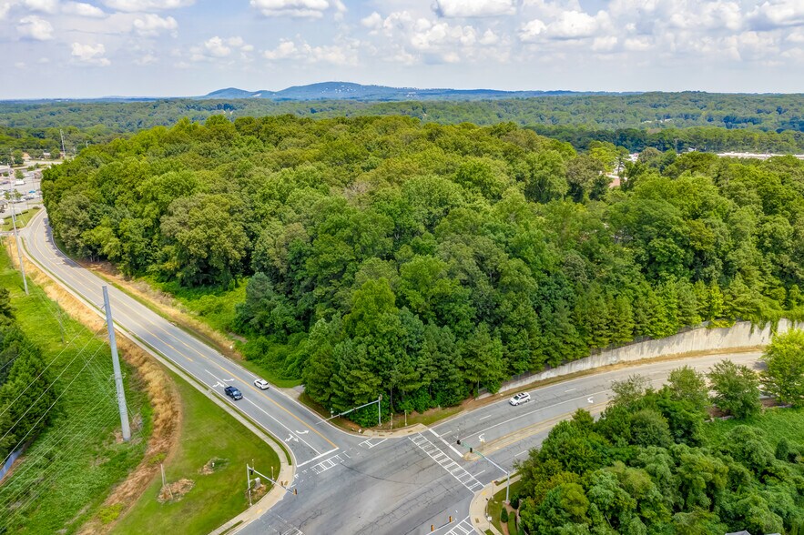 700 Chastain Cor, Marietta, GA à vendre - Photo du bâtiment - Image 2 de 9