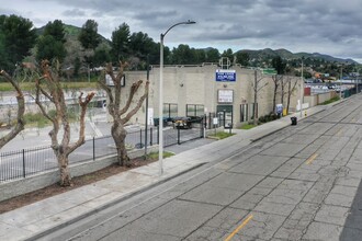 32203 Castaic Rd, Castaic, CA à louer Photo intérieure- Image 2 de 11