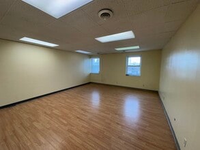 3948 Monroeville Blvd, Monroeville, PA for lease Interior Photo- Image 2 of 3
