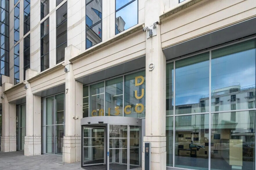 Bureau dans Sèvres à louer - Photo du bâtiment - Image 2 de 21