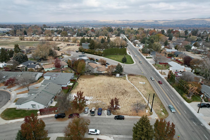 3653-3675 N Cole Rd, Boise, ID à vendre - Photo du bâtiment - Image 1 de 1