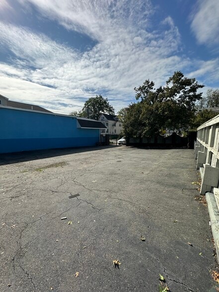 102-108 Welland Ave, Irvington, NJ for sale - Building Photo - Image 3 of 8