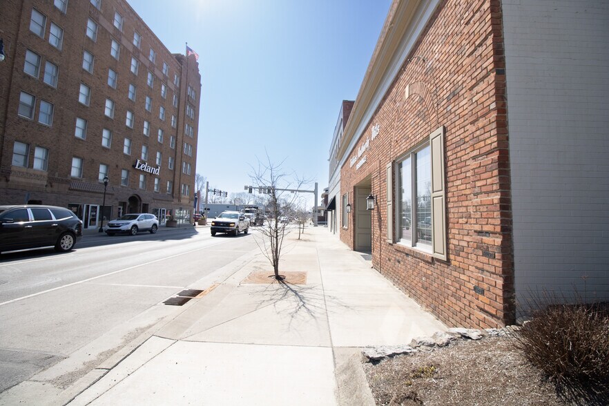 36 9th St, Richmond, IN à vendre - Photo du bâtiment - Image 2 de 20