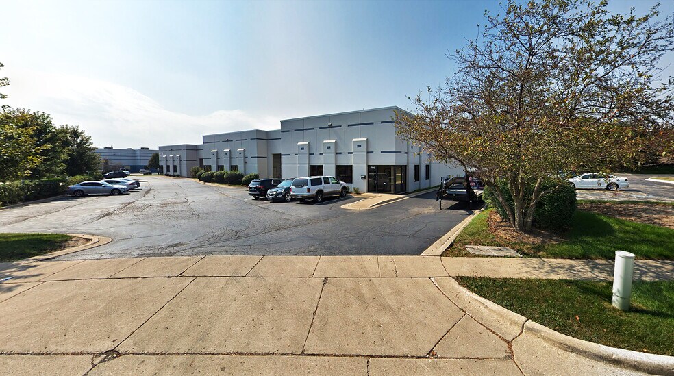1700-1730 Todd Farm Dr, Elgin, IL à louer - Photo du bâtiment - Image 2 de 6