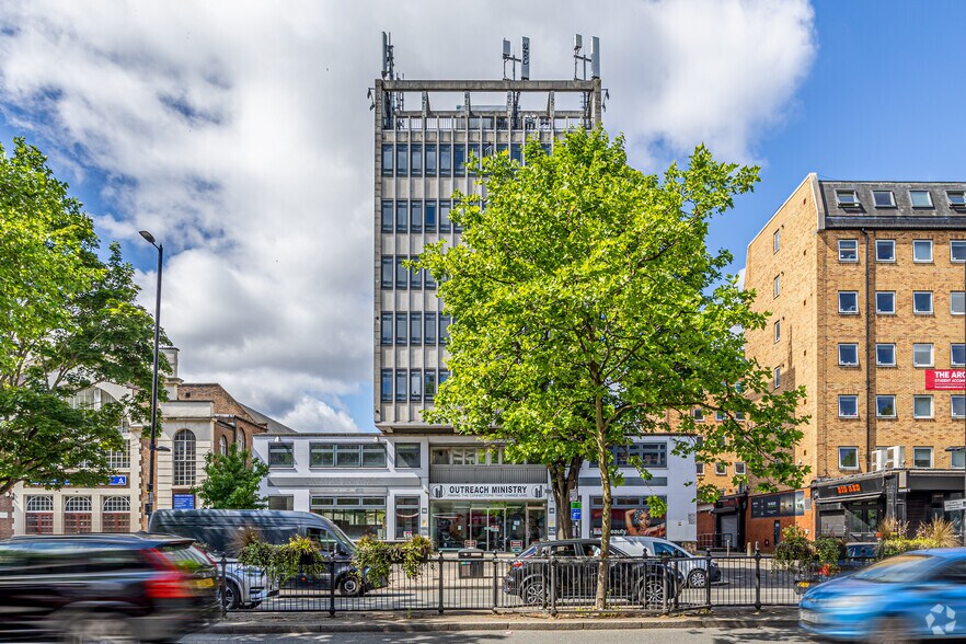 383 Holloway Rd, Londres à vendre - Photo du bâtiment - Image 1 de 8