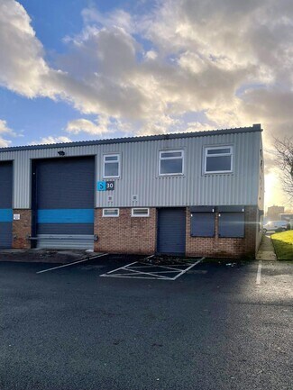 Plus de détails pour Caledonia Way, Manchester - Industriel à louer