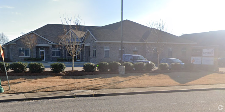 2026 Berryhill Rd, Montgomery, AL for lease - Building Photo - Image 1 of 2