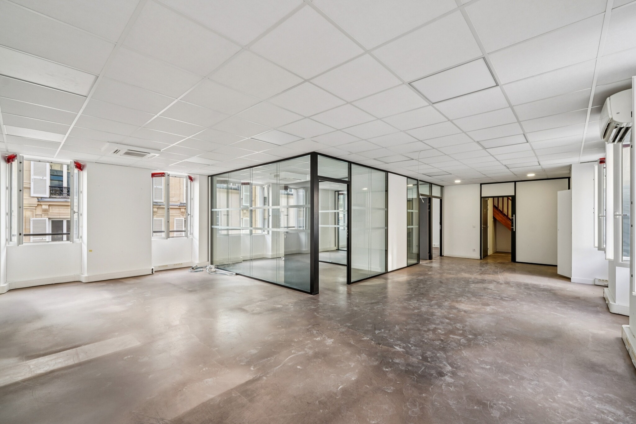 41 Rue Saint-Sébastien, Paris for lease Interior Photo- Image 1 of 19