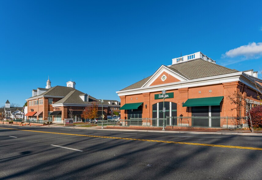 1100-8100 Town Center Way, Livingston, NJ à louer - Photo du bâtiment - Image 3 de 6