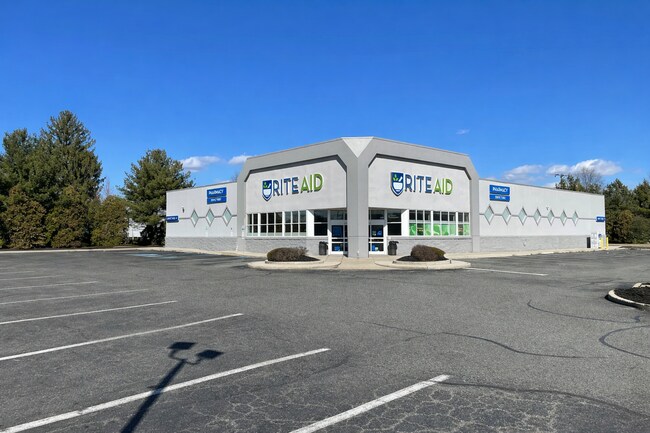 More details for 380 Harmony Rd, Gibbstown, NJ - Retail for Sale